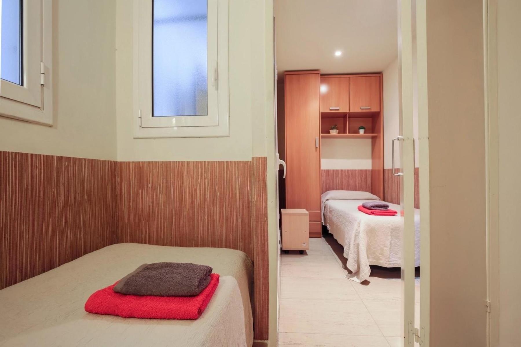 Appartement Fuer 6 Personen Ca 85 Qm In Barcelona-ciutat Vella, Costa Brava Costa Del Maresme *