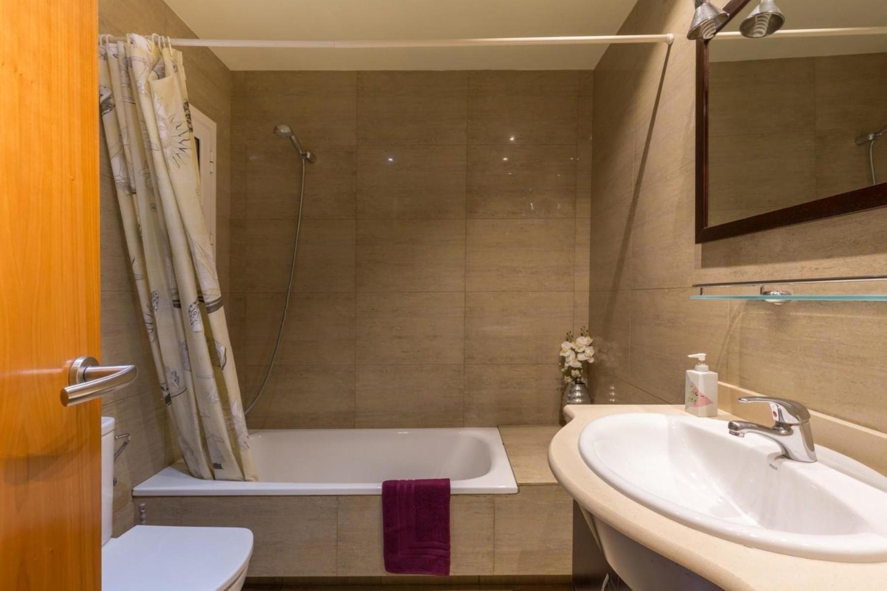 Fuer 6 Personen Ca 85 Qm In Barcelona-ciutat Vella, Costa Brava Costa Del Maresme Barcelone