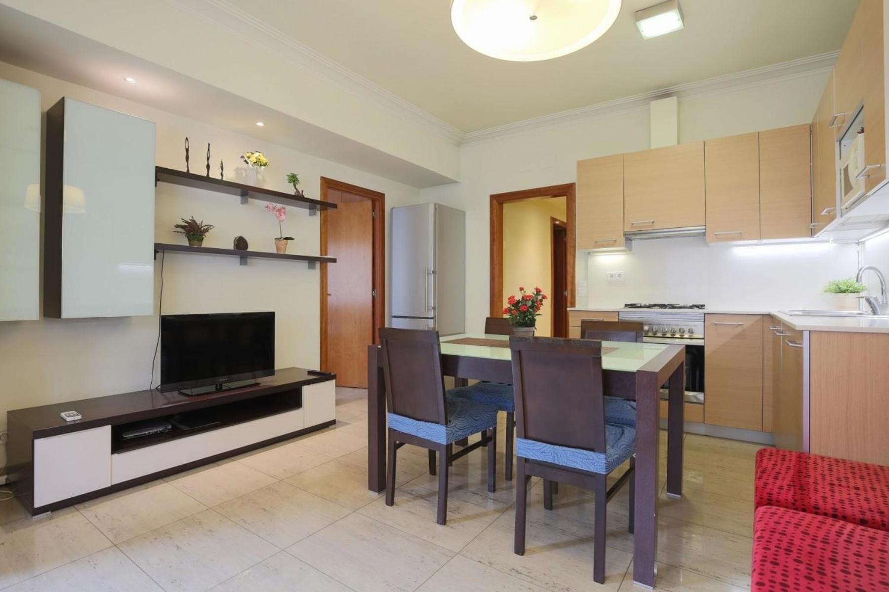 Appartement Fuer 6 Personen Ca 85 Qm In Barcelona-ciutat Vella, Costa Brava Costa Del Maresme *